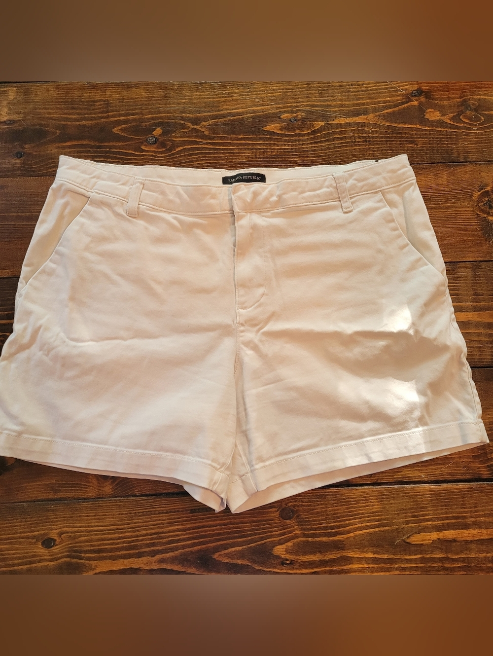 Banana Republic Cream Women's Casual Tailored Shorts